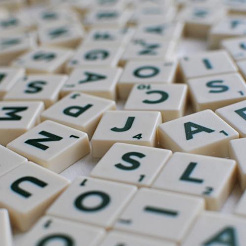Scrabble – Gra, która wciąga pokolenia
