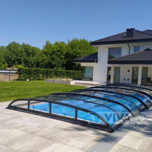 Nowoczesny design basenów – najmodniejsze kolory i kształty niecek w tym sezonie